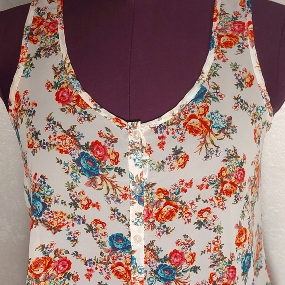 Ambiance Apparel Sheer - Picture 3 of 6